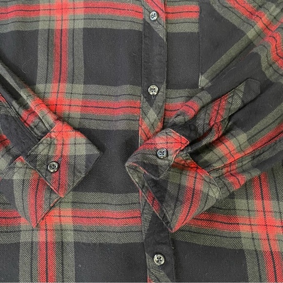 Rails Hunter Plaid Button Up Long Sleeve Shirt In Navy Iron Currant Size S - Picture 9 of 12